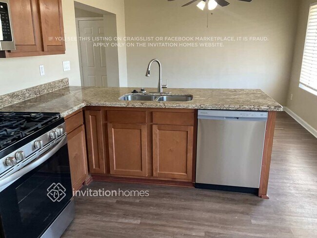 Foto del edificio - 1522 W Hartford Ave
