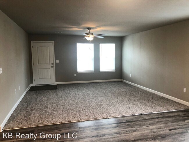 Building Photo - 3 br, 2 bath House - 102 SW Little Garden ...