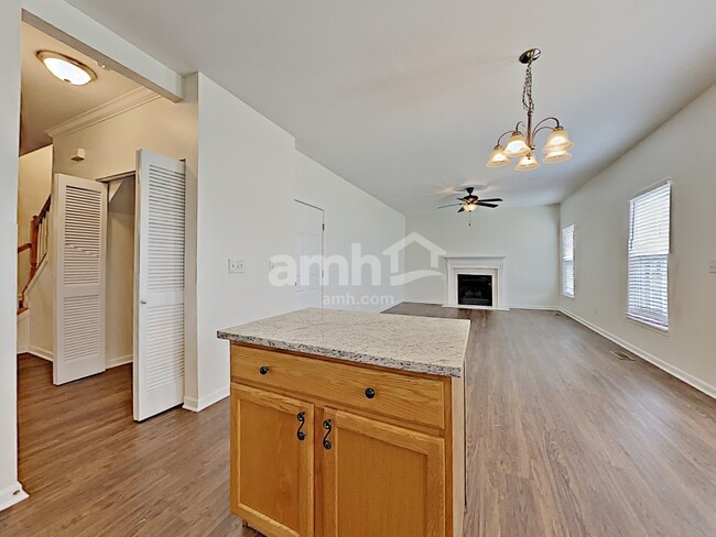 Building Photo - 3213 Peyton Ct