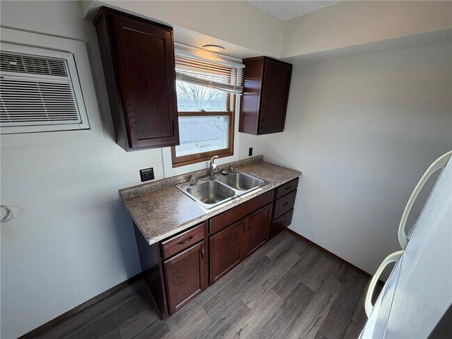 Foto del edificio - 706 1st St S