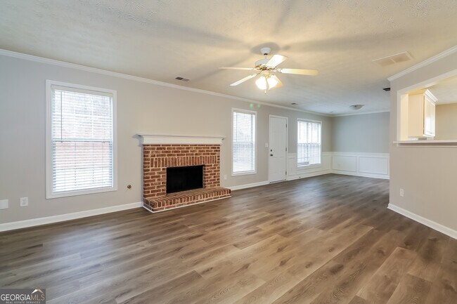 Foto del edificio - 4982 Truitt Ln
