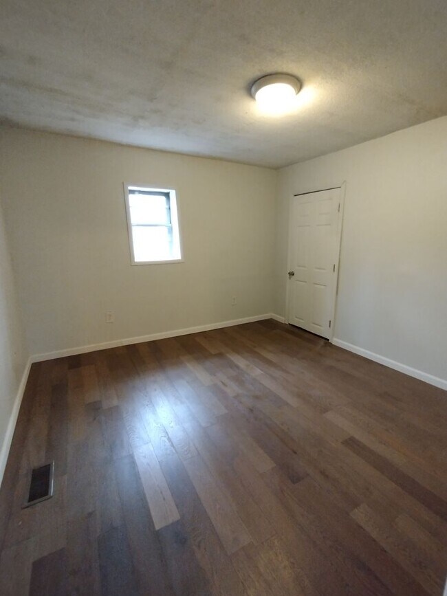 Foto del edificio - Newly Remodeled House in Rossville