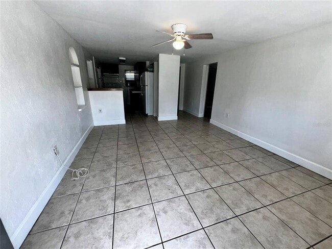 Building Photo - 2139 Carlton Dr