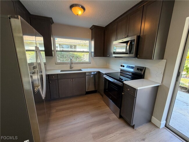 Foto del edificio - 19181 Tangerine Rd