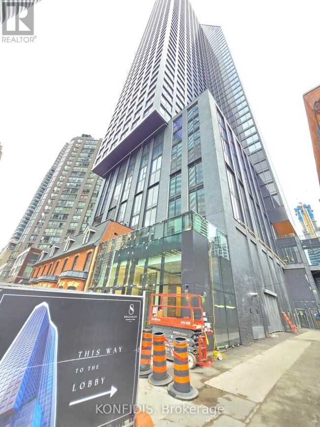 Building Photo - 8 Wellesley St W