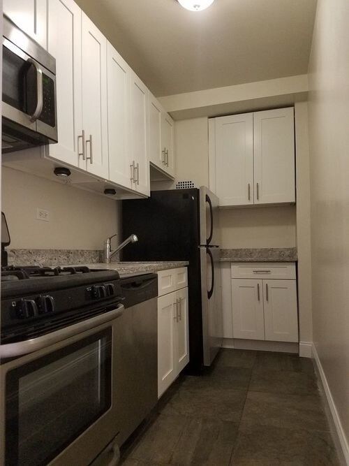 Building Photo - 455 E 77th St