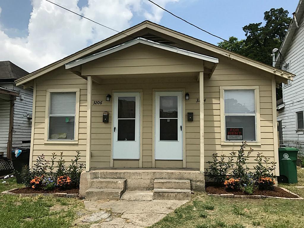 Foto principal - 3204 Napoleon St
