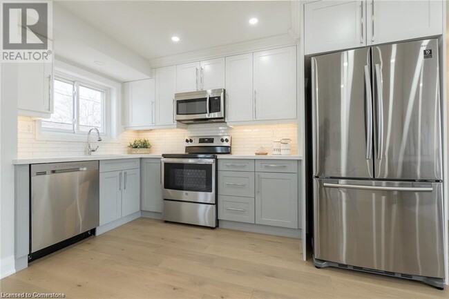Building Photo - 213 Thorner Dr
