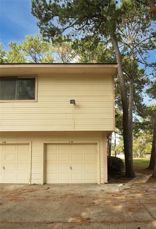 Building Photo - 16800 Sugar Pine Dr