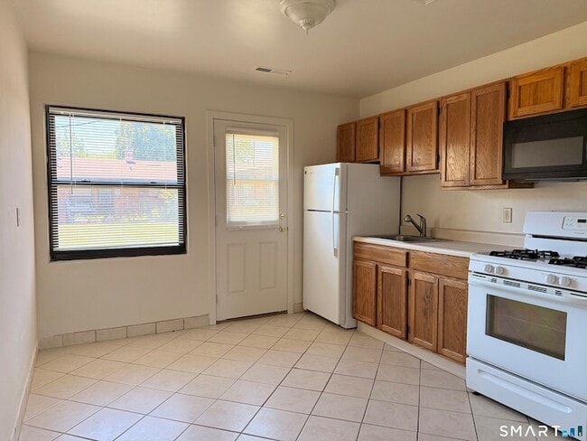 Building Photo - 44 Montoya Cir