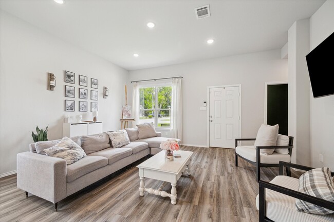 Foto del edificio - 10897 Mockingbird Pl
