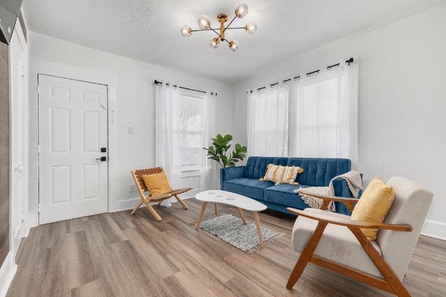Interior Photo - 805 4th Ave N, St. Petersburg, FL 33701