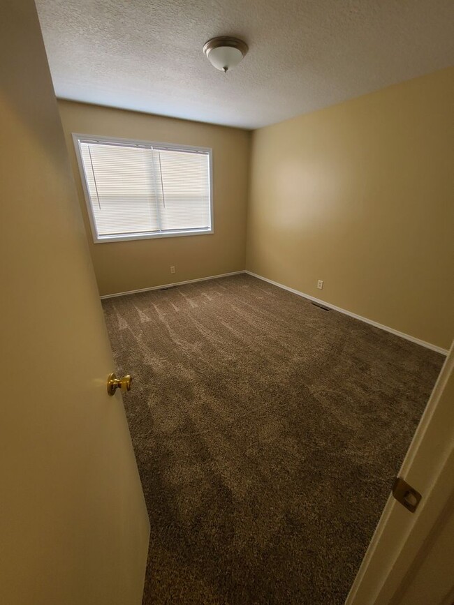 Building Photo - Magnolia Townhome