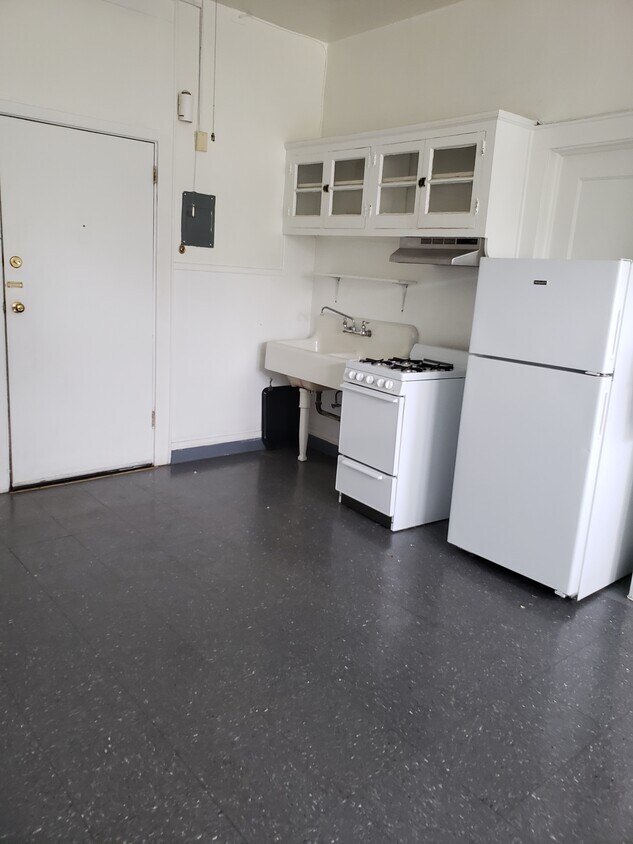 13 Scotland Rd Unit 1, South Orange, NJ 07079 Apartments in South