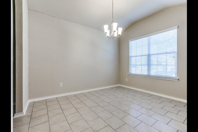 Building Photo - 5610 Medina Farm
