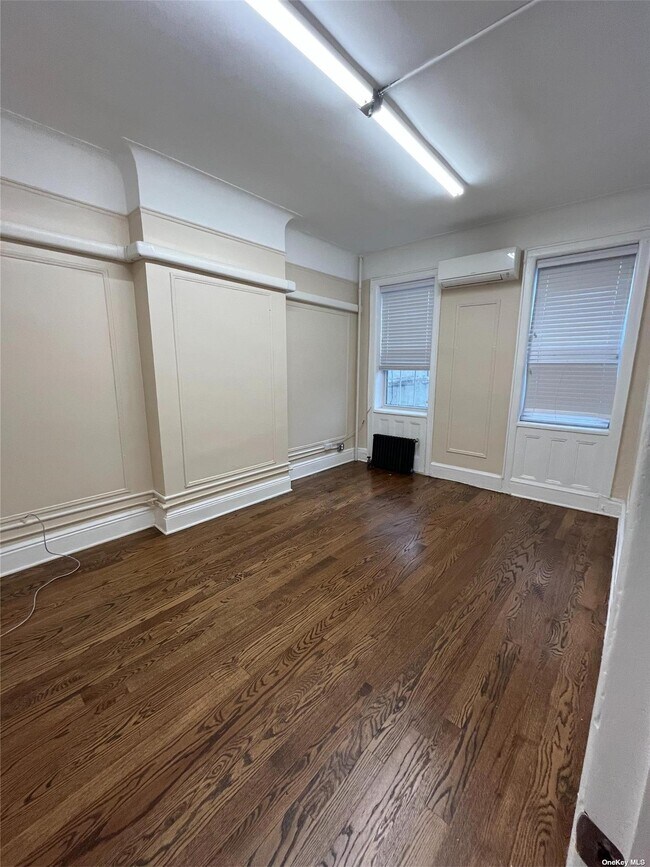 Building Photo - 118-16 101st Ave