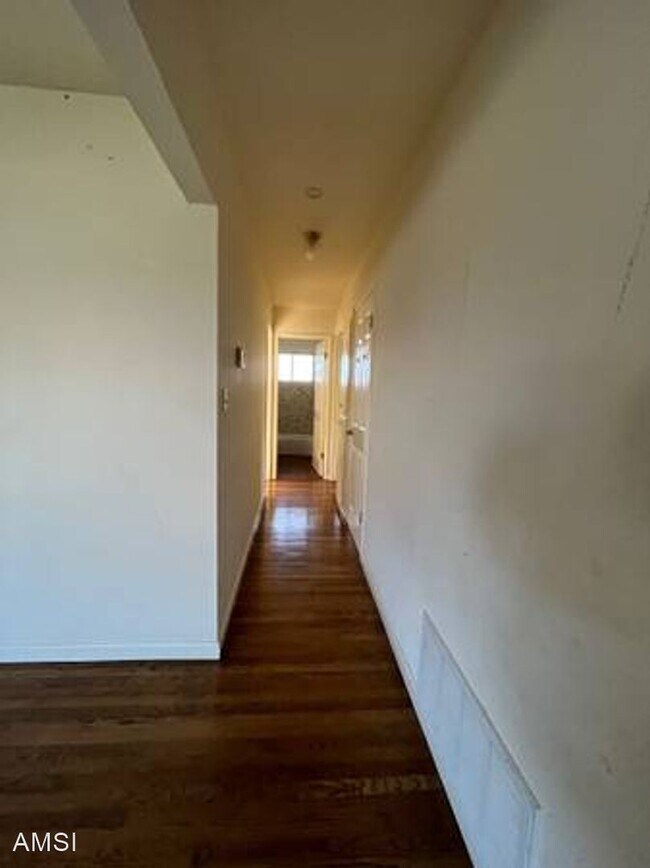 Foto del edificio - 4 br, 3 bath House - 4543 Angeles Ave