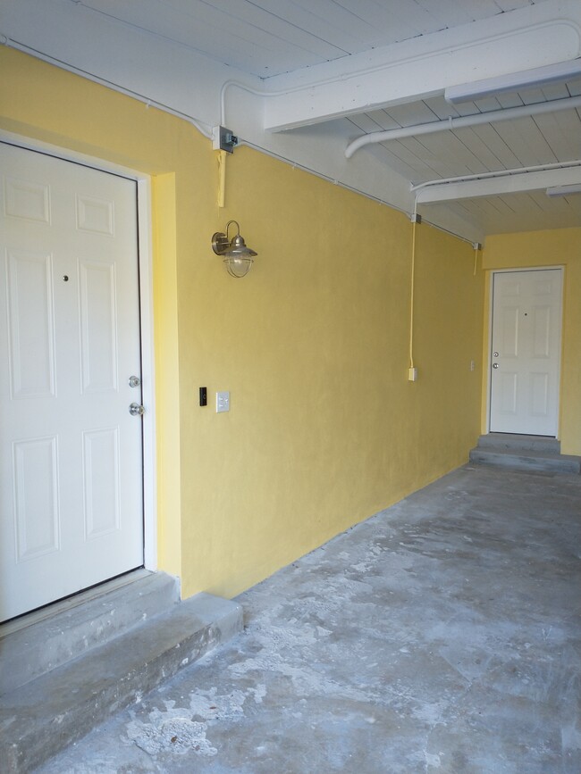 Building Photo - 135 NW Shannon Ave