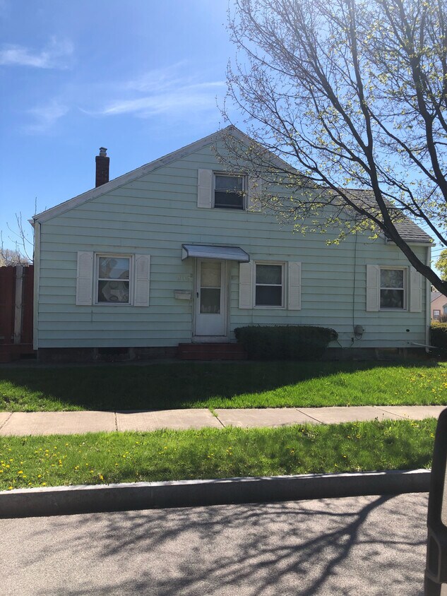 202 Bergen St, Rochester, NY 14606 House Rental in Rochester, NY