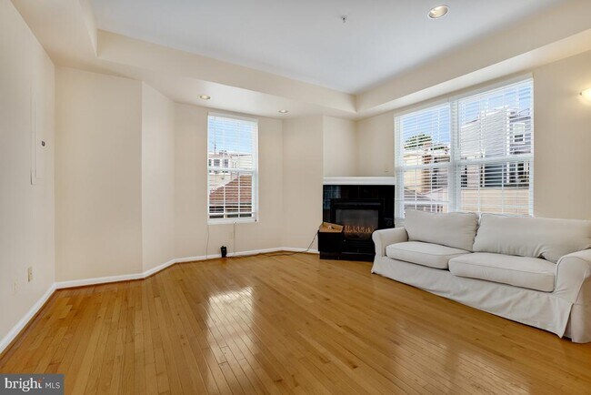 Foto del edificio - 757 Park Rd NW
