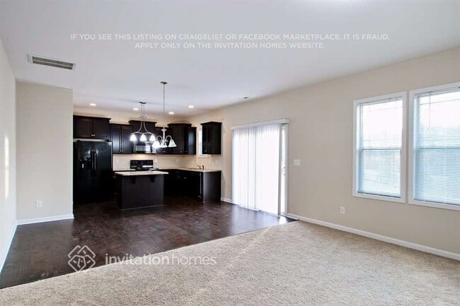 Building Photo - 117 Verrazano Pl