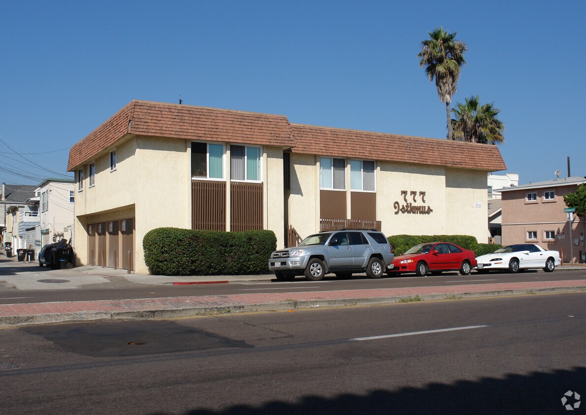 Building Photo - 777 Isthmus Ct