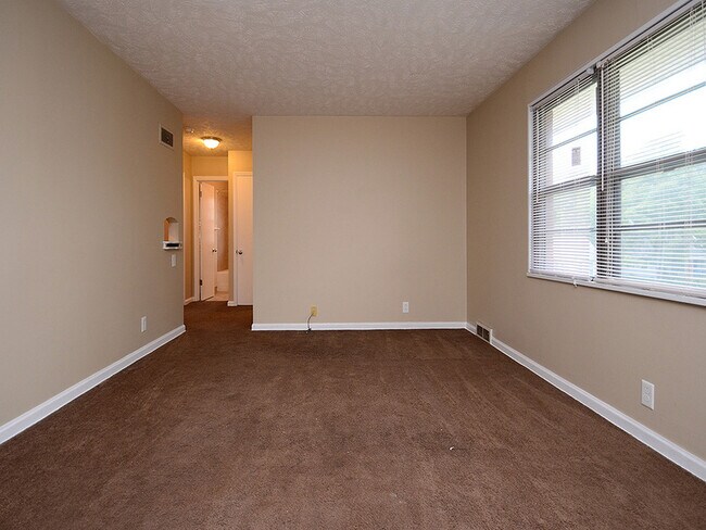 Building Photo - 4915 Mayberry St