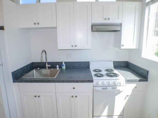 Foto del edificio - 4646-4648 Del Monte Ave.