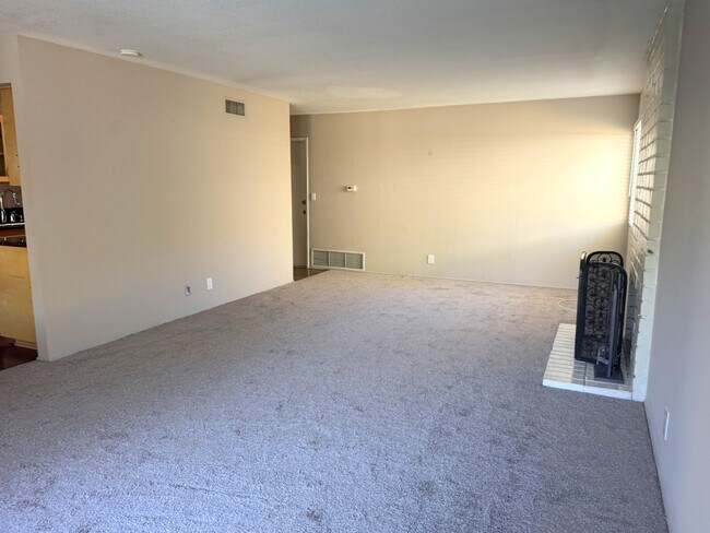 Foto del edificio - 3528 Castle Rock Rd