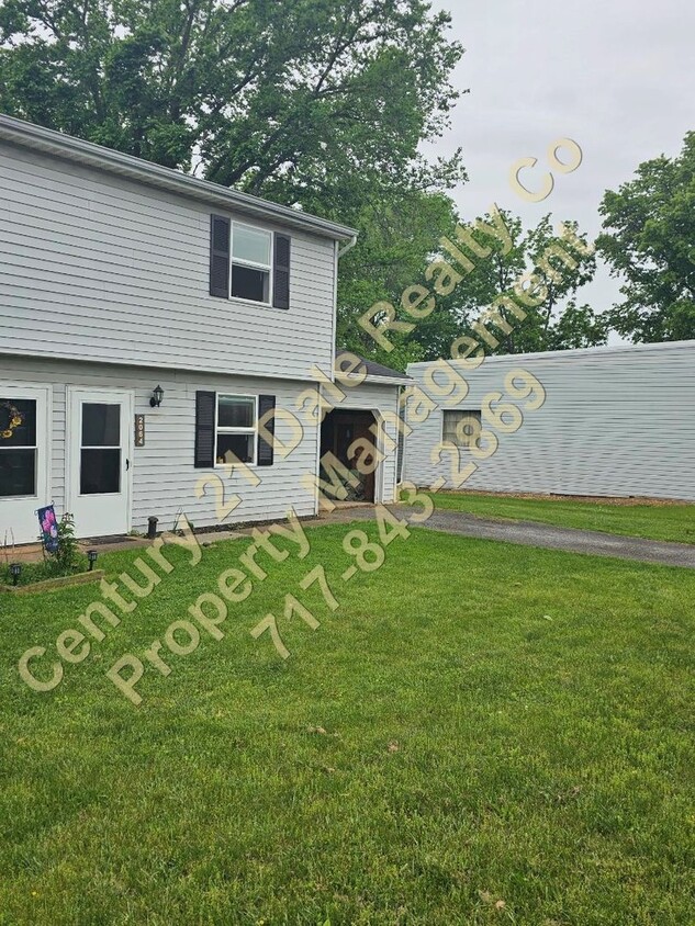 Building Photo - 2 Bedroom Home in West York School Distric...