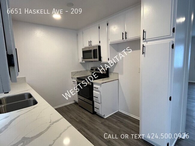 Foto del edificio - 6651 Haskell Ave