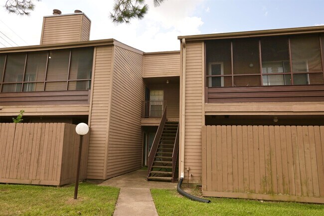 Foto del edificio - 10555 Turtlewood Ct