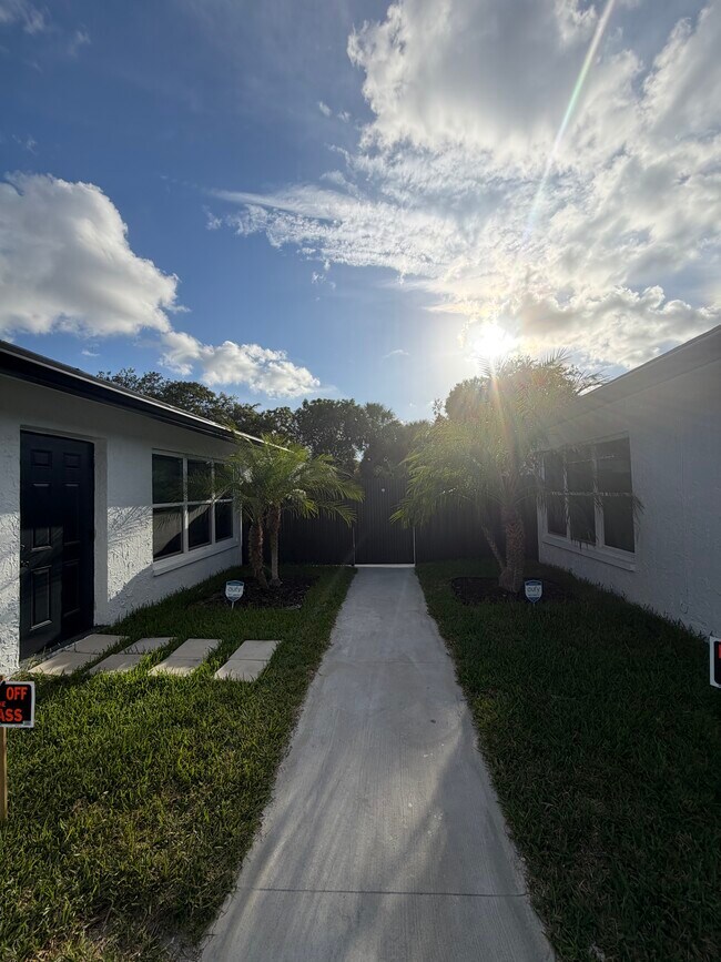 Foto del edificio - 2767 NW 58th Ter