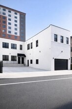 Building Photo - 116 36th St