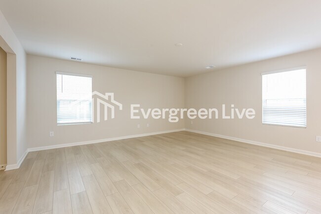 Building Photo - now