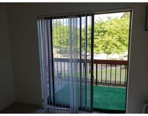 Foto del edificio - 655 Saw Mill Brook Pkwy