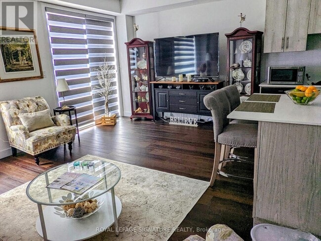 Building Photo - 166 Mt Albion Rd