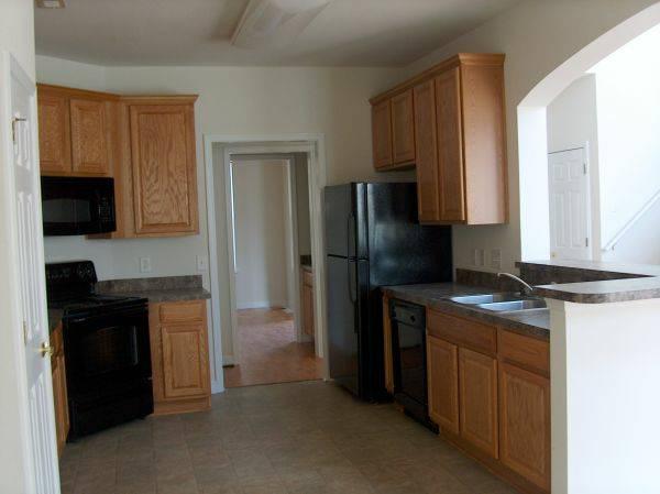 Foto del edificio - 879 Brookline Dr