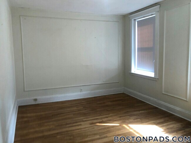 Building Photo - 4 Vinal St