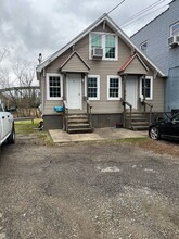 Building Photo - 110 Conrad Ct
