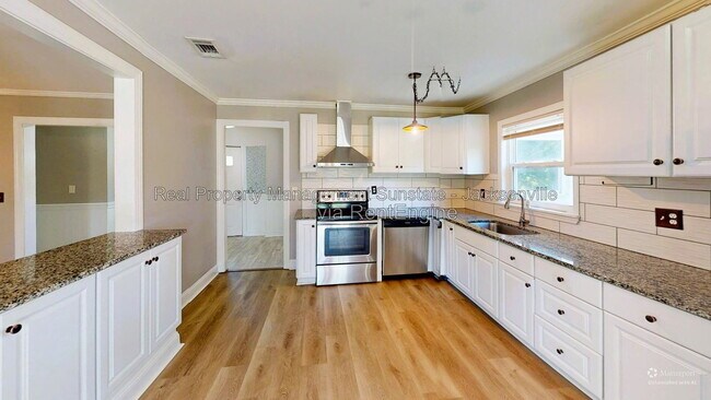Foto del edificio - 865 Rudder Rd