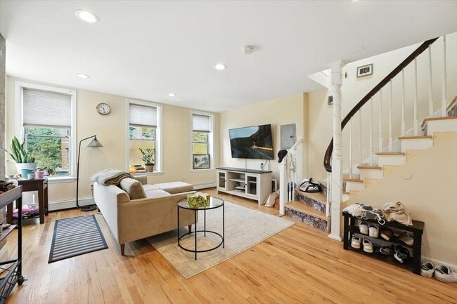 Building Photo - 612 Jersey Ave