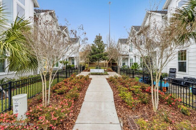 Foto del edificio - 11484 Gully Ct