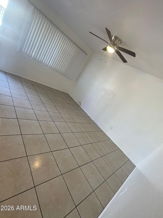 Foto del edificio - 2666 N 43rd Ave