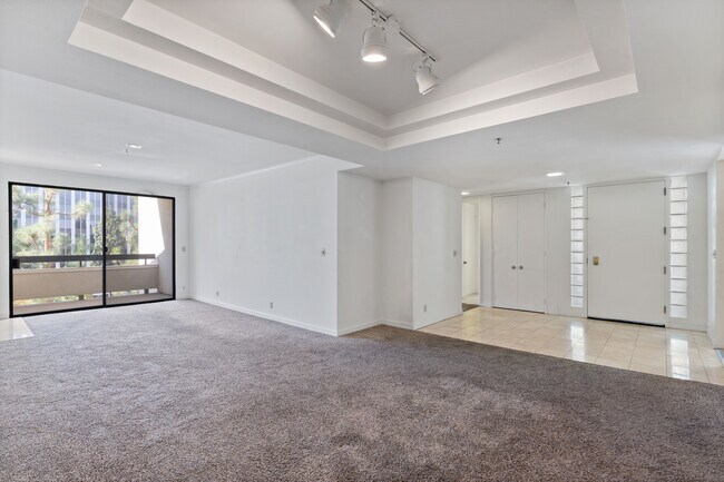 Foto del edificio - 2122 Century Park Ln