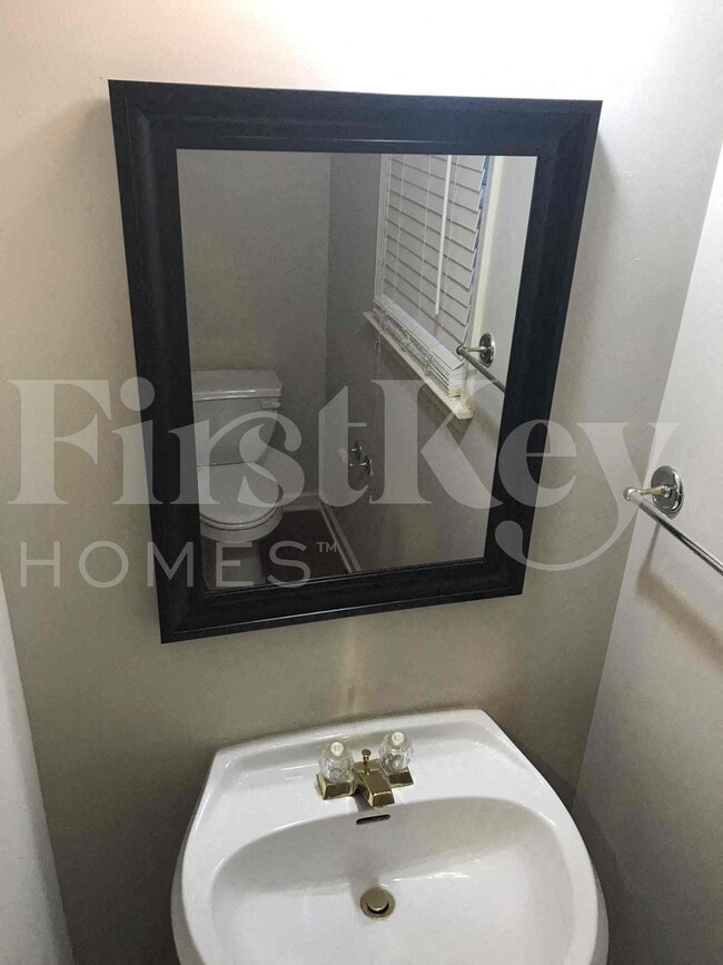 Building Photo - 6287 Greenock Dr