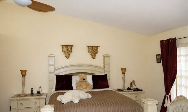 Foto del edificio - 4135 NW 35th St