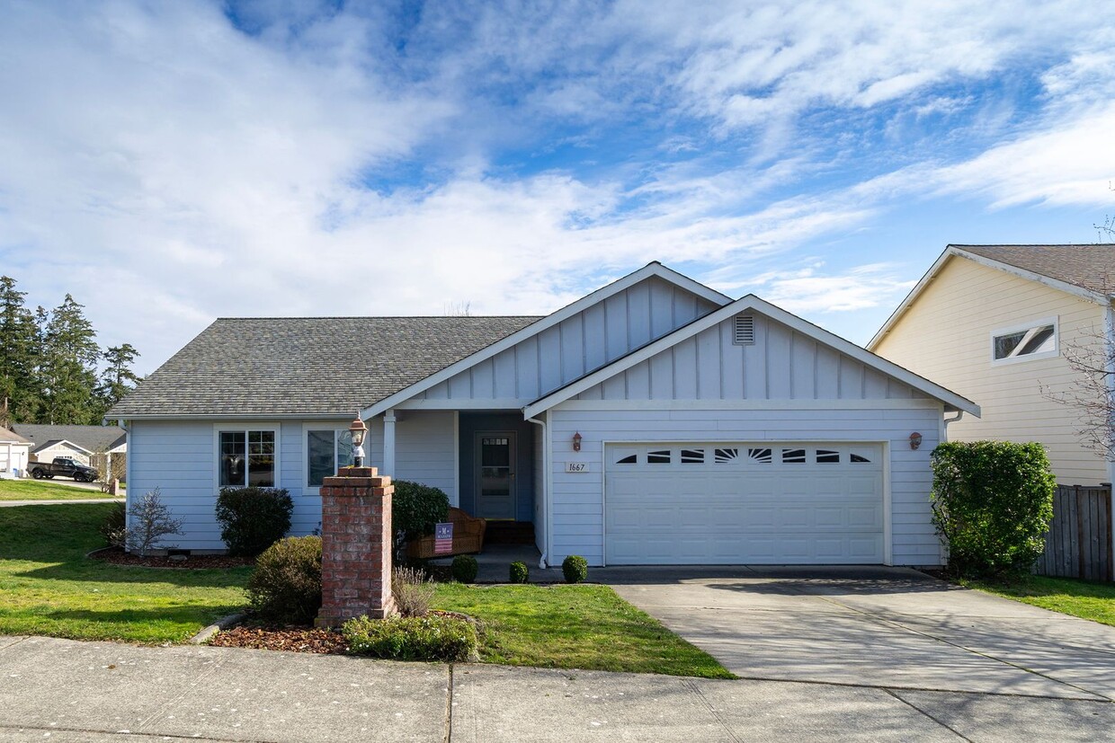 Primary Photo - Single Level Three Bedroom Two Bathroom home