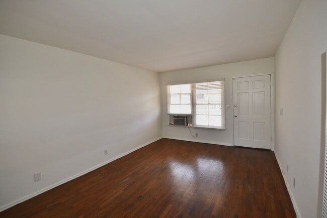 Building Photo - 4658 Colfax Ave