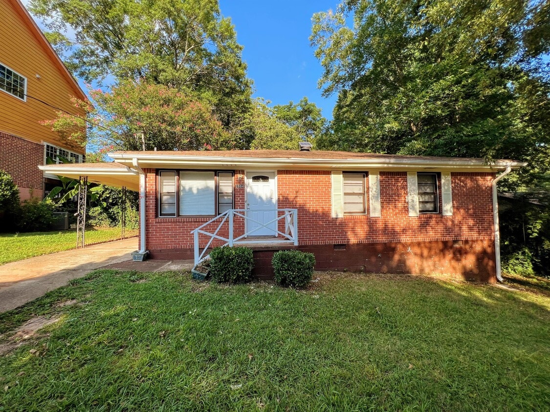 Photo - 2884 Meadowview Dr SE (Atlanta, GA)